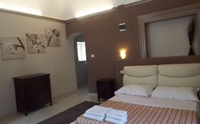 Cusmano Residence